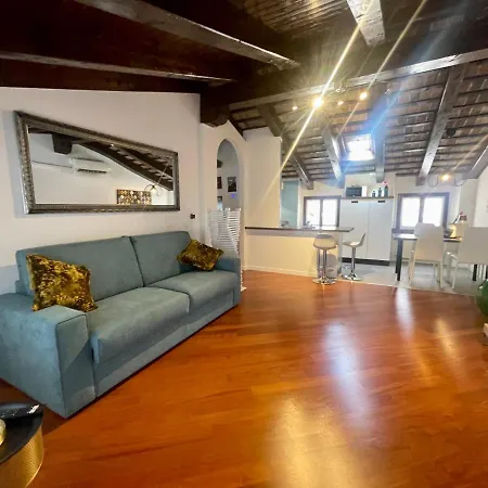 Appartamento Starago Attic - Elegante Mansarda In Centro Storico *
